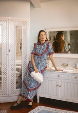 Vestido volantes cuadros granate