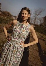 Vestido sin mangas flores verdes