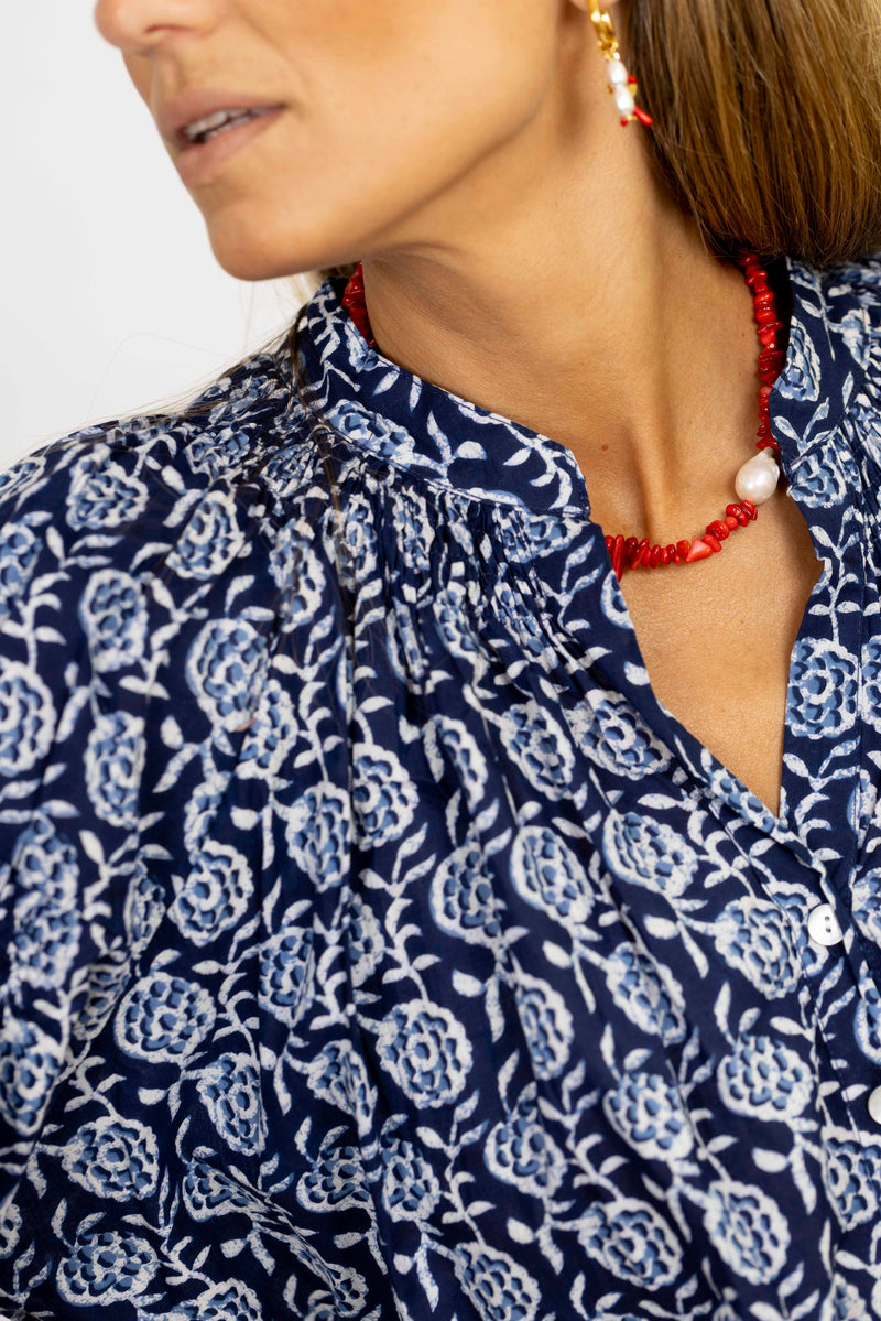 Camisa azul marino