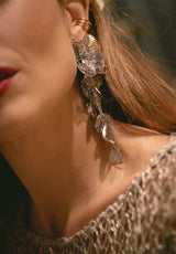 Pendientes flor plateada