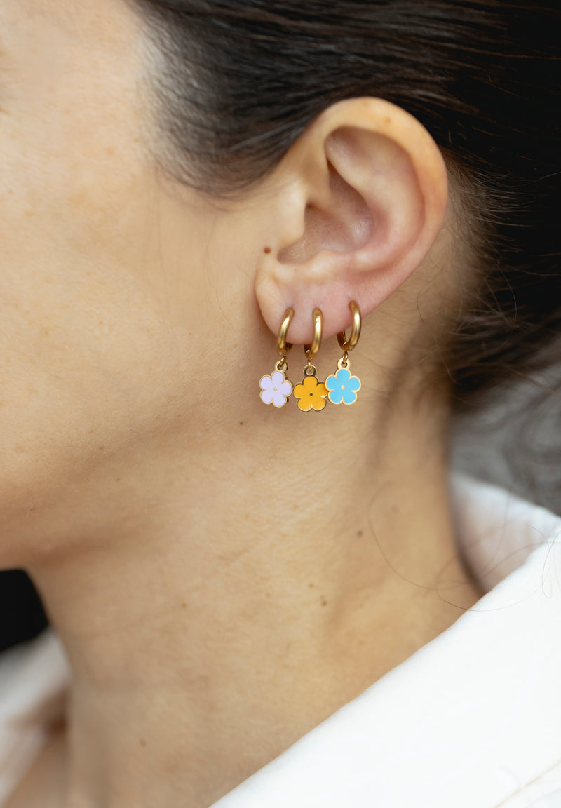 Aros esmaltados flor azul