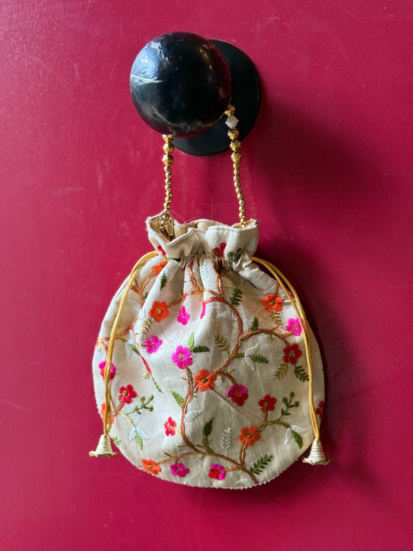 Bolso Potli Flores crema