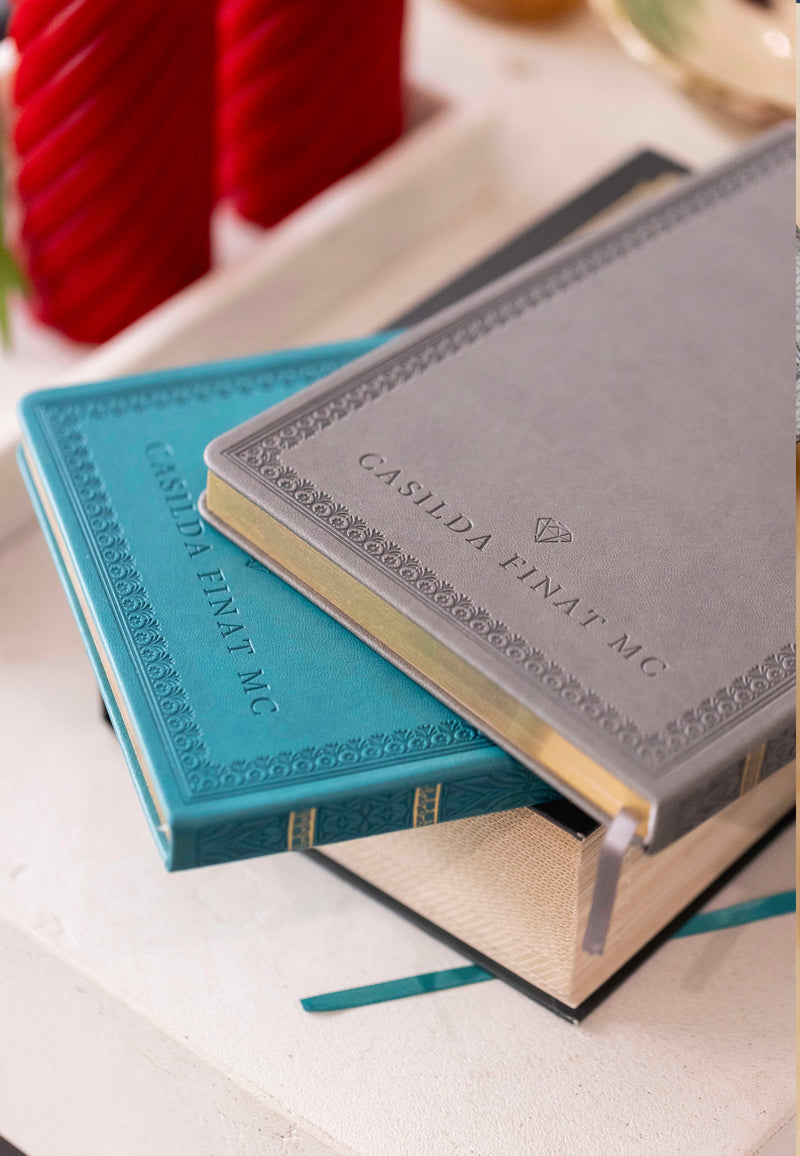 Cuaderno antiguo verde agua