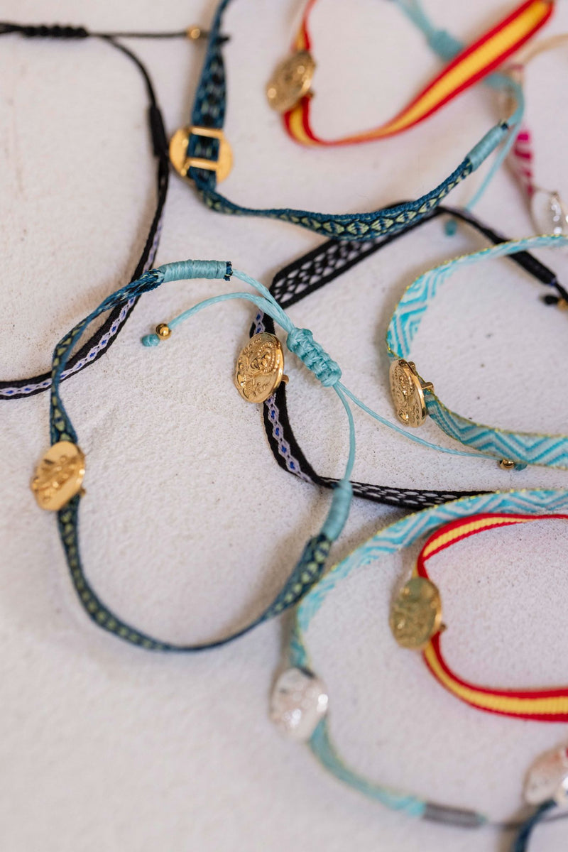 Pulsera Medalla Virgen de Covadonga Rosa