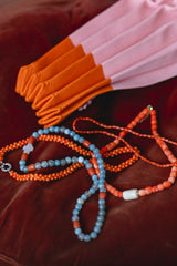 Collar multibolitas coral