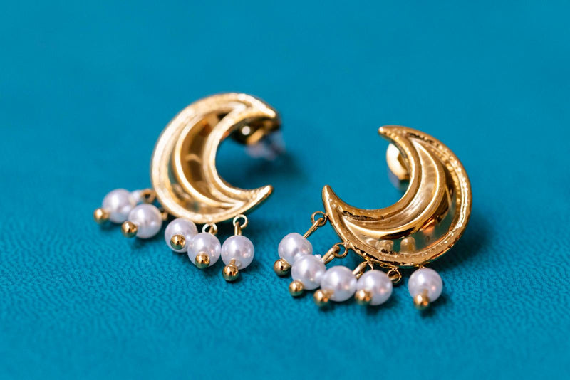 Pendientes luna perlada