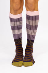 Calcetines rayas rosa claro