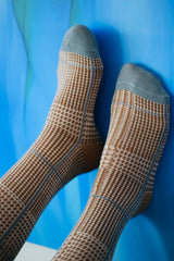 Calcetines cuadros marrón