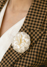 Broche flor nácar
