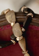 Collar piedra irregular beige