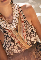 Collar piedras planas beige