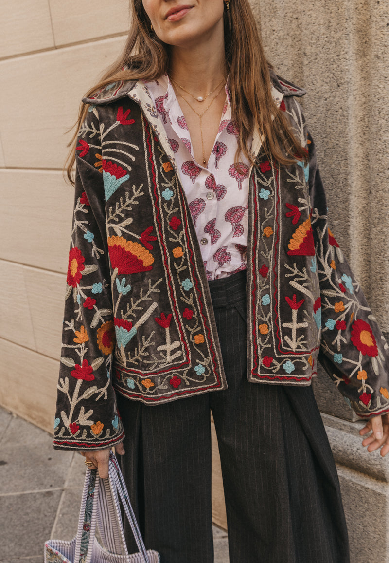 Chaqueta terciopelo corta gris oscura