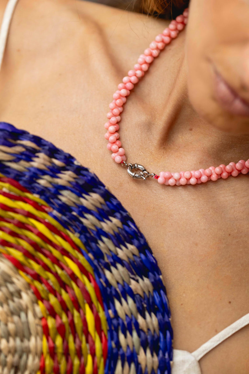 Collar multibolitas coral