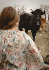 Camisa flores rosa, azul y amarillo