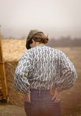 Camisa Azul tulipanes