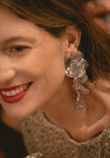 Pendientes flor plateada