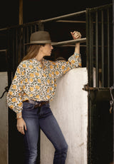 Camisa flores amarillas