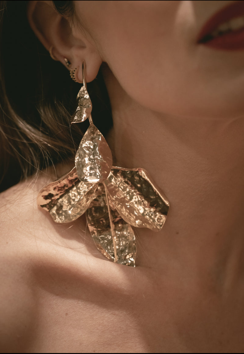 Pendientes flor dorada gigante