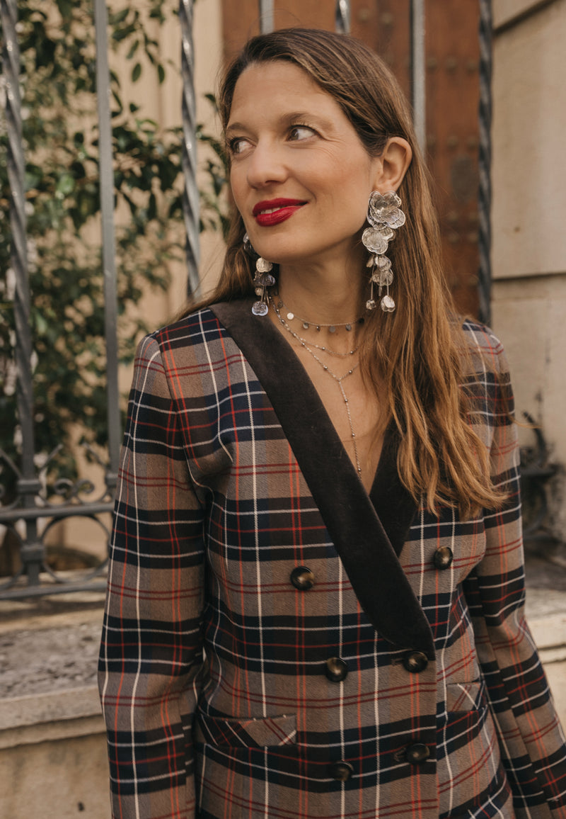 Pendientes flor plateada