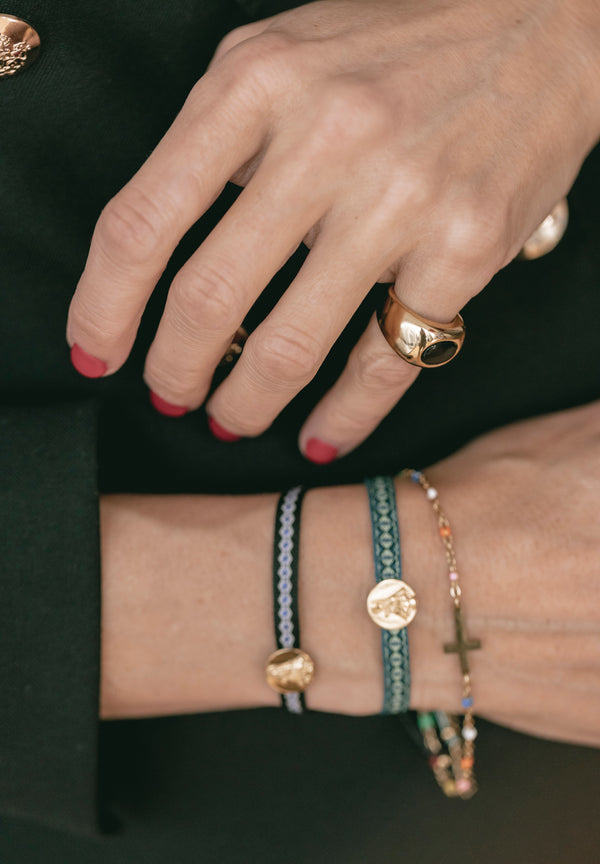 Pulsera Medalla Virgen de los Desamparados roja