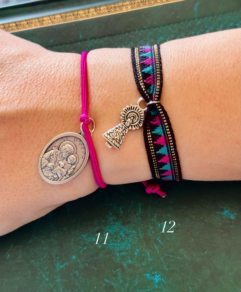 Pulsera Virgen del Pilar Telas Variadas