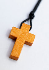Colgante cruz madera niño