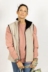 Chaleco con interior polar Solo Dios Anawim Beige