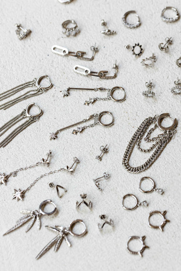 Pendientes v simple plata