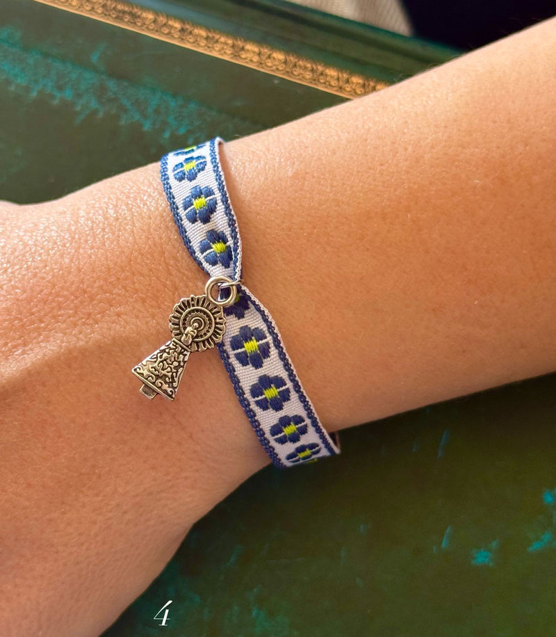 Pulsera Virgen del Pilar Telas Variadas