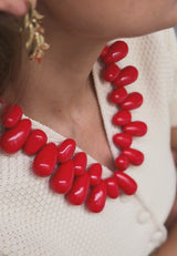 Collar gotitas resina rojo