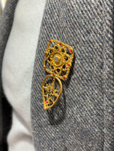 Broche Enredadera burdeos