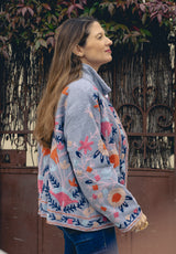 Chaqueta corta gris clara
