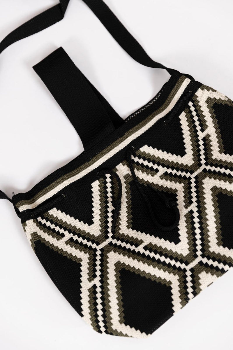 Bolso étnico negro