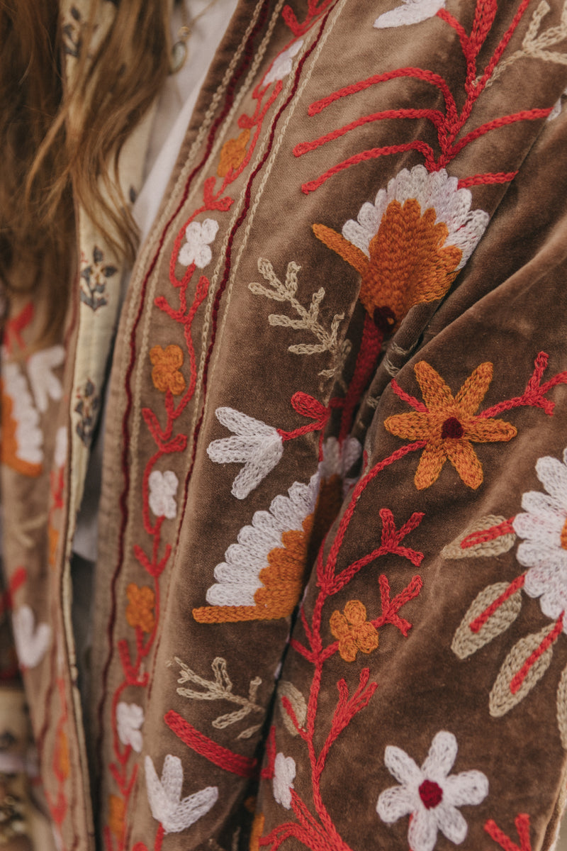 Chaqueta terciopelo corta marrón