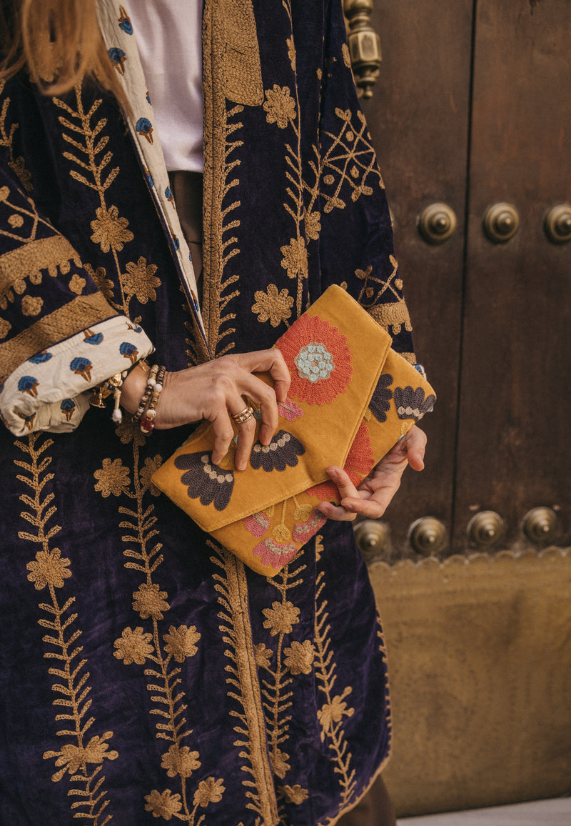 Bolso estampado terciopelo mostaza