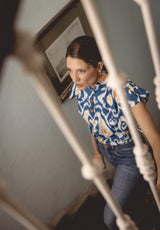 Camisa étnica azul mangas cortas