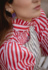 Camisa cuello rayas rojas