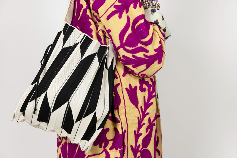 Bolso acordeón negro